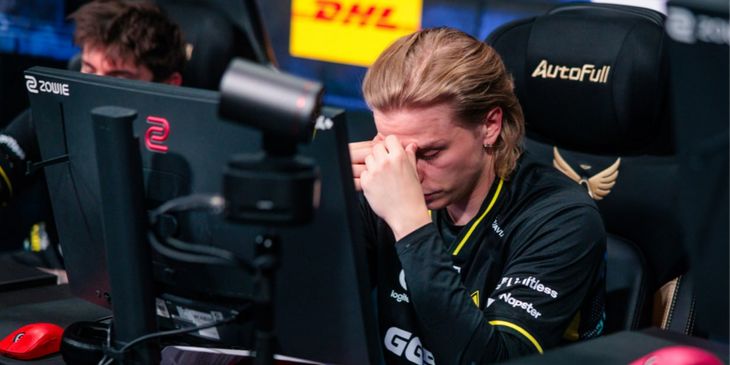 Natus Vincere вылетели из топ-10 VRS впервые за год