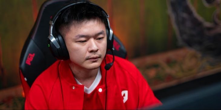 NAVI или MOUZ — кто начнёт квалификацию на DreamLeague Season 28 с победы?