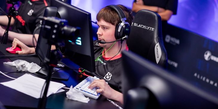 B8 Esports одолела Fnatic на втором этапе StarLadder Budapest Major 2025