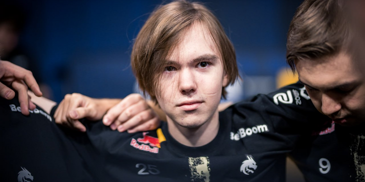 Donk сыграл лучший матч в карьере против Wildcard Gaming на BLAST Rivals Spring 2025