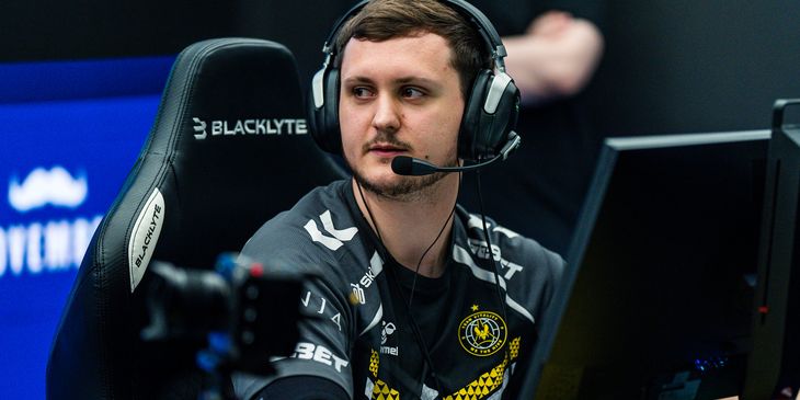 «Я не буду скучать по тебе, пес» — mezii в шутку кикнули из Team Vitality