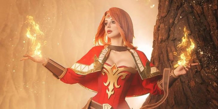 Искры страсти — косплей на Lina из Dota 2