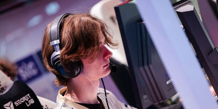 Elite Esports EU вышла в лидеры по итогам первого дня EWC 2026 по Apex Legends