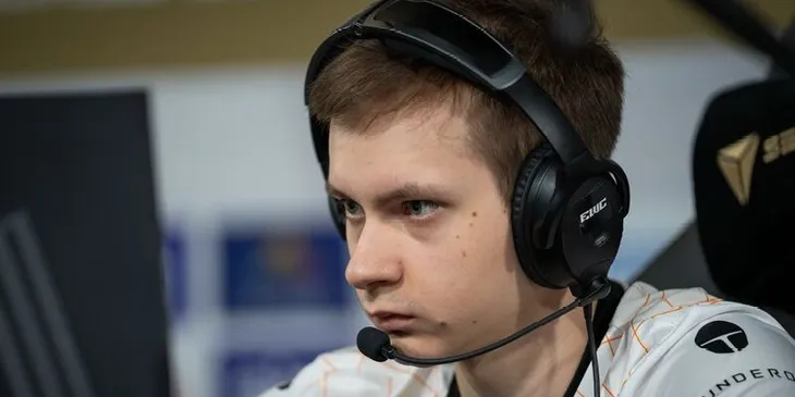 Ban9PivoSamogon разгромила Virtus.pro в закрытой квалификации на PGL Wallachia Season 3