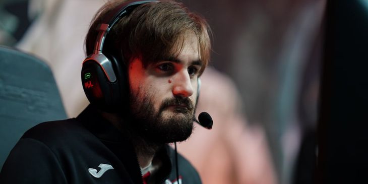 Nigma Galaxy победила Virtus.pro на групповом этапе PREMIER SERIES