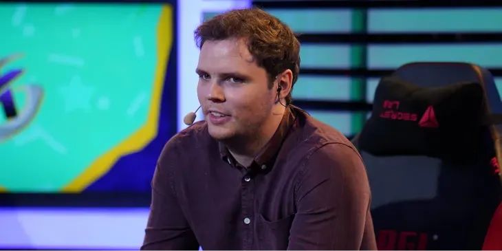 AdmiralBulldog: «Только начал апаться на Lone Druid,  и все прошники стали его пикать»