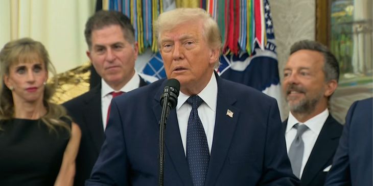 Дональд Трамп подтвердил, что лично просил пересмотреть красную карточку Балогуну: «Когда лишают возможности сыграть вашего лучшего игрока — это крайне несправедливо»