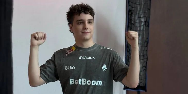 Larl перед матчем с MOUZ на BLAST Slam IV: «Думаю, мы сильнее»