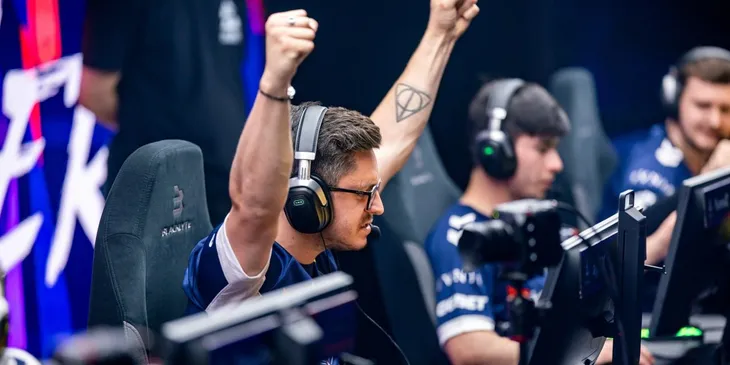 ApEX о победе Team Vitality на IEM Katowice 2025: «Оказывается, если всё время работаешь над собой и тебя керрит ZywOo, то возможно всё ❤️»