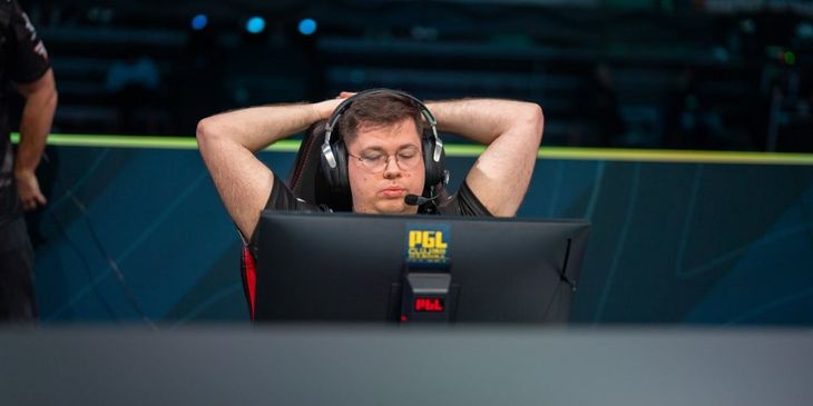 MOUZ выбила FaZe Clan из IEM Krakow 2026