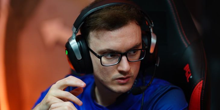 Dread: «Говорят, что Miracle- был хорош, играя с бомжами... Тогда все были бомжами. Тогда был такой уровень»