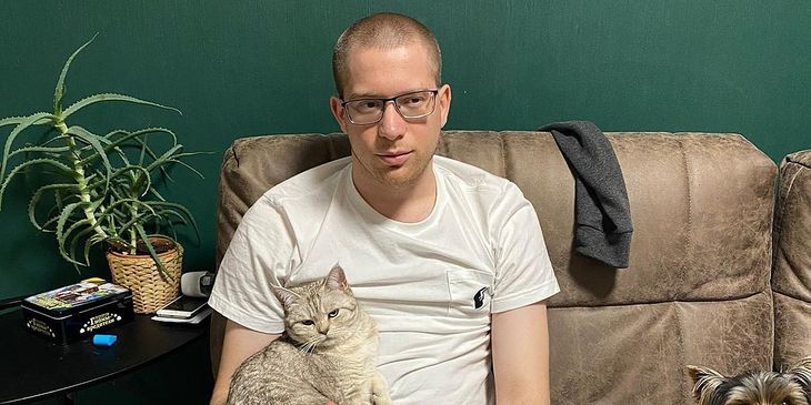 «Были там пару моментиков, надеюсь, по итогу всё нормально будет с глазом у меня одним» — Afoninje сделал коррекцию зрения