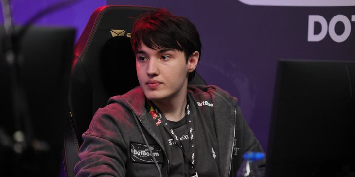 Team Spirit против Team Yandex — кто пройдет в полуфинал EWC 2026?