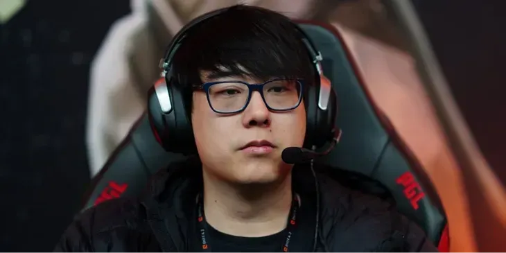 Aui_2000: «Я думаю, Viper стал популярным, потому что люди видели, как Topson спамит его»