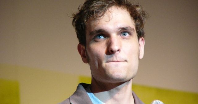 «Жертва Клиффа не уверена, что он знал её возраст». Следователи о скандале с создателем CS