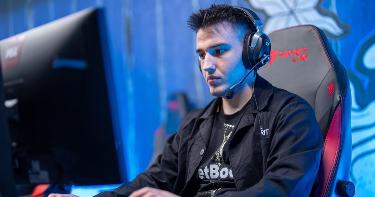 Collapse назвал Miposhka и Silent ключевыми фигурами в своей адаптации