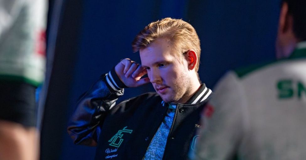Cr1t- пожаловался на долгий поиск матча на TI15