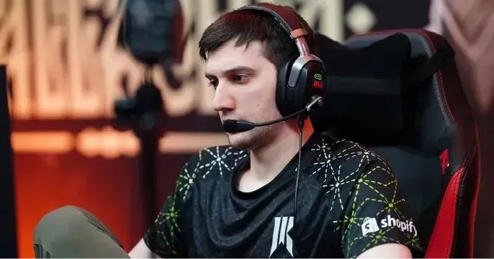 Arteezy: «Исход половины матчей просто решается на Immortal-драфте»