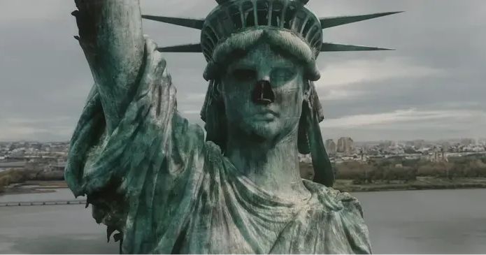 AMC+ представил трейлер третьего сезона сериала «The Walking Dead: Dead City»
