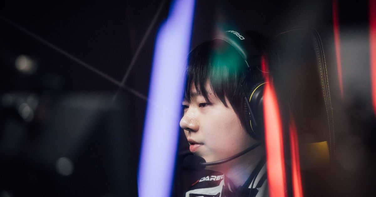 Сми: 4am отказалась от состава по dota 2, команда fy сменила тег