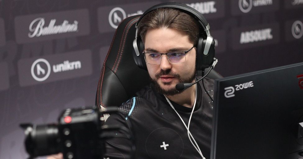 Матч между Monte и Complexity на EPL S18 был прерван из-за проблем с ...