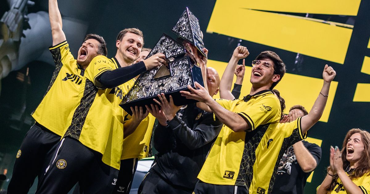 эмоции киберспортсмена после победы