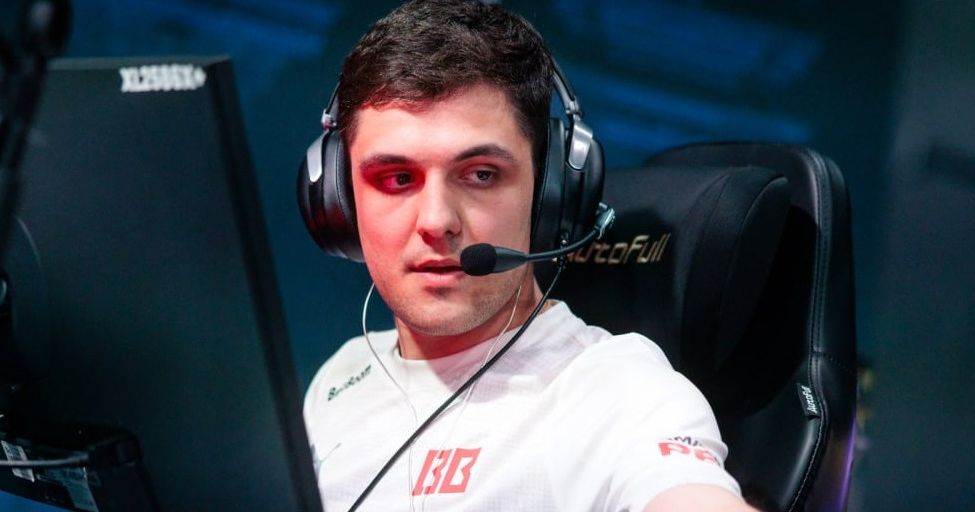 Buster и FL4MUS выступят на BetBoom Streamers Battle CS #5