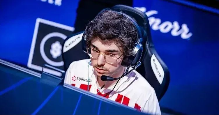 xfl0ud стал игроком FUT Esports