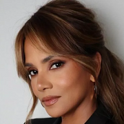 Холли Берри