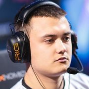 Денис seized Костин