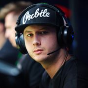 Микаил Maikelele Билл