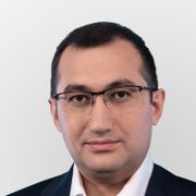 Александр Галустьян