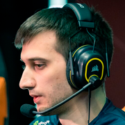 Артур Arteezy Бабаев