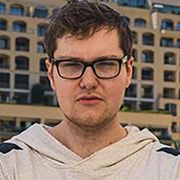 Макс qojqva Брокер