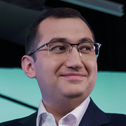 Александр Галустьян