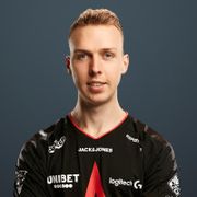 Лукас gla1ve Россандэр
