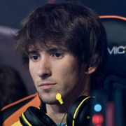 Данил Dendi Ишутин