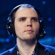 Хенрик AdmiralBulldog Анберг