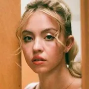 Сидни Суини