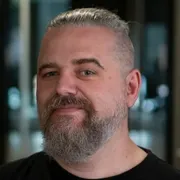 Даниэль Вавра,