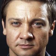 Джереми Реннер