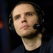 Хенрик AdmiralBulldog Анберг