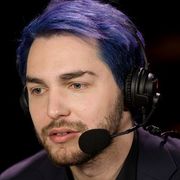 Дмитрий CrystalMay Корчевинин