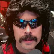 Гай DrDisRespect Бэйм
